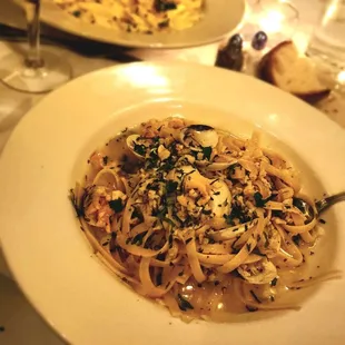 Pasta with clams, garlic, and white wine.