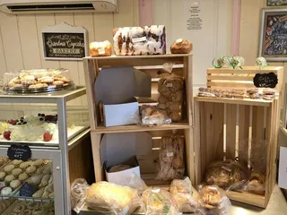 Honey Bee Bakery 
