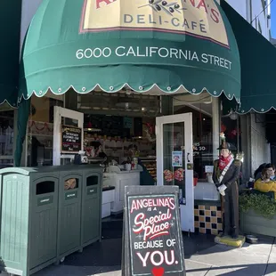 Angelina&apos;s Deli-Cafe