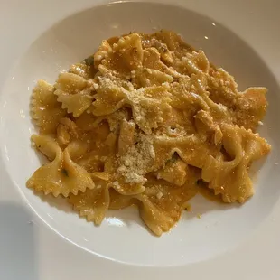 Farfalle Salmone