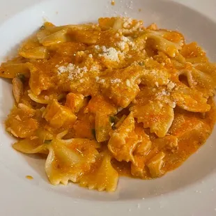 Farfalle Salmone