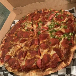 Large pepperoni, half green pepper!