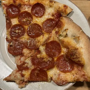 Pepperoni w Garlic Pizza