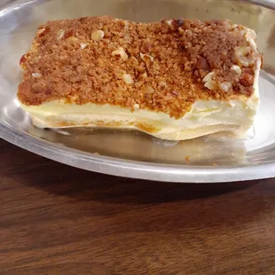 Almond cream cake