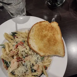 Shrimp/scallop Florentine, chicken strip basket