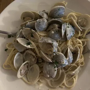 Linguini with clam sauce