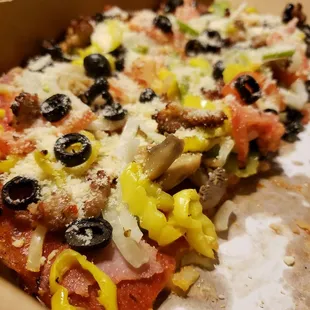 This is what you call quality pizza.  Fresh and clean toppings.