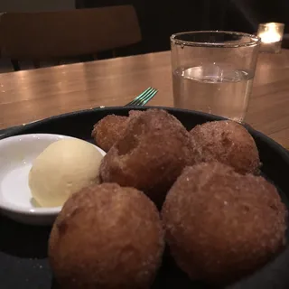 Zeppoles
