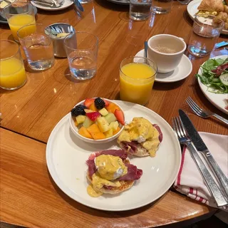 Eggs Benedict*
