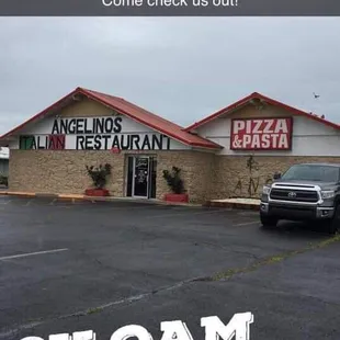 a picture of a restaurant