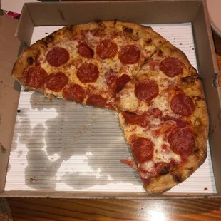 medium pepperoni pizza to go!