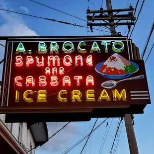 The sign to Brocatos