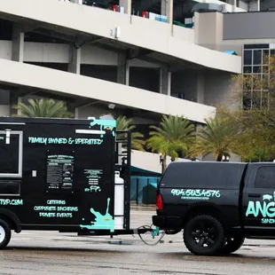 ramen and noodles, outside