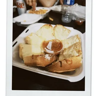Garlic bread with cheese