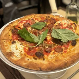Old School Round Pie w/ sausage and pepperoni