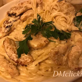 Fettuccine Alfredo e Pollo