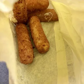 Mozzarella Sticks (7)