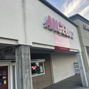 Great throw back! Baked Rigatoni and Garlic Bread please
