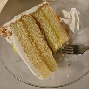 Lemon cream cake