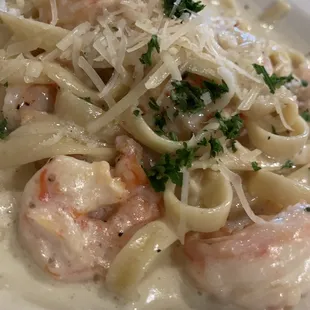 Fettucine Alfredo add shrimp yum!!