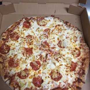 Uber eats order- 12&quot; pepperoni, pineapple, feta cheese.