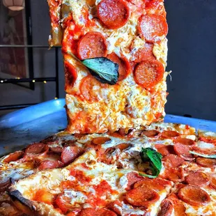 food, pizza
