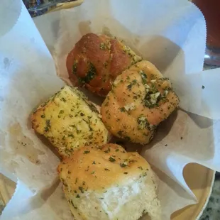 Garlic knots