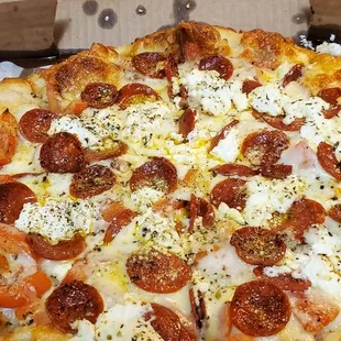 White Pizza w Pepperoni