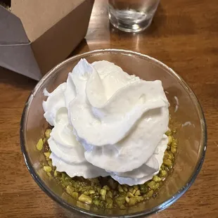 Pistachio creme dessert