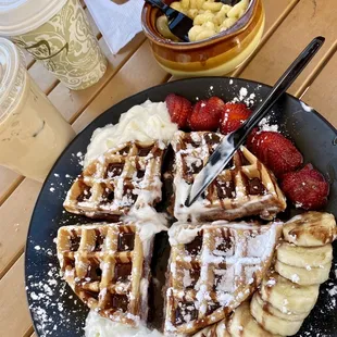 Waffle and kids Mac and cheese