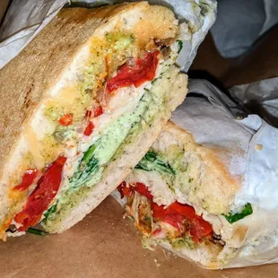 Pesto pollo sandwich