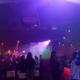 nice place to have a chat with friends.