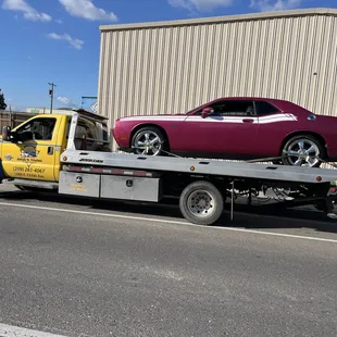 Towing 24/7 near you. Hablamos español. Ofrecemos servicio de grúa las 24 hrs. Habla para un estimado gratis.