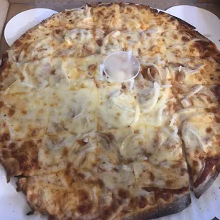 Medium Thin Crust Pizza extra onions