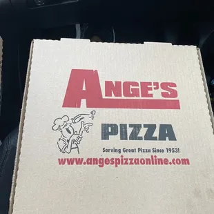 the inside of a pizza box