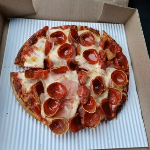 Pepperoni and ham pizza.