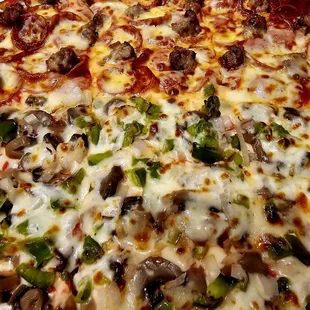 Large half veggie/pep/sausage/extra cheese
