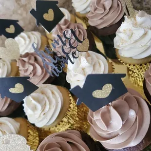 Housewarming cupcakes. 1 dozen white cake and 1 dozen chocolate.