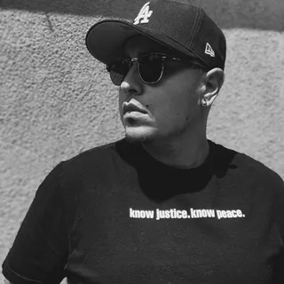 Jesse Jay H.