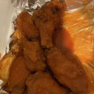 Six piece order of hot wings