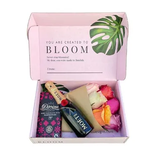 The Bloomful Bloom Box is here! Our NEW Bloom Box comes with a flower wrap + champagne + chocolates.