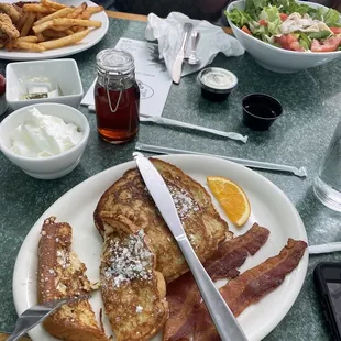 A delicious meal! French Toast