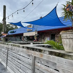 a view of the outside of the restaurant