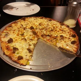 Meatballs, mushrooms, onion and banana peppers. Yum