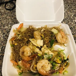 Pad Wu sen.   Yummy. Not salty! Not oily... I will definitely get it again