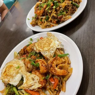 Combination fried rice &amp; Big noodle (shrimp)