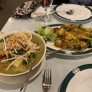 C6. Moarn Chha Kroeung  N4. Curry Noodles