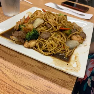 Beef with shrimp lo mein...
