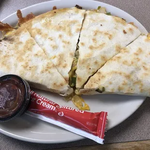 Quesadilla  w/grilled chicken