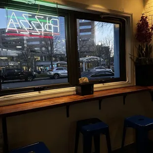 a view of the outside of a restaurant